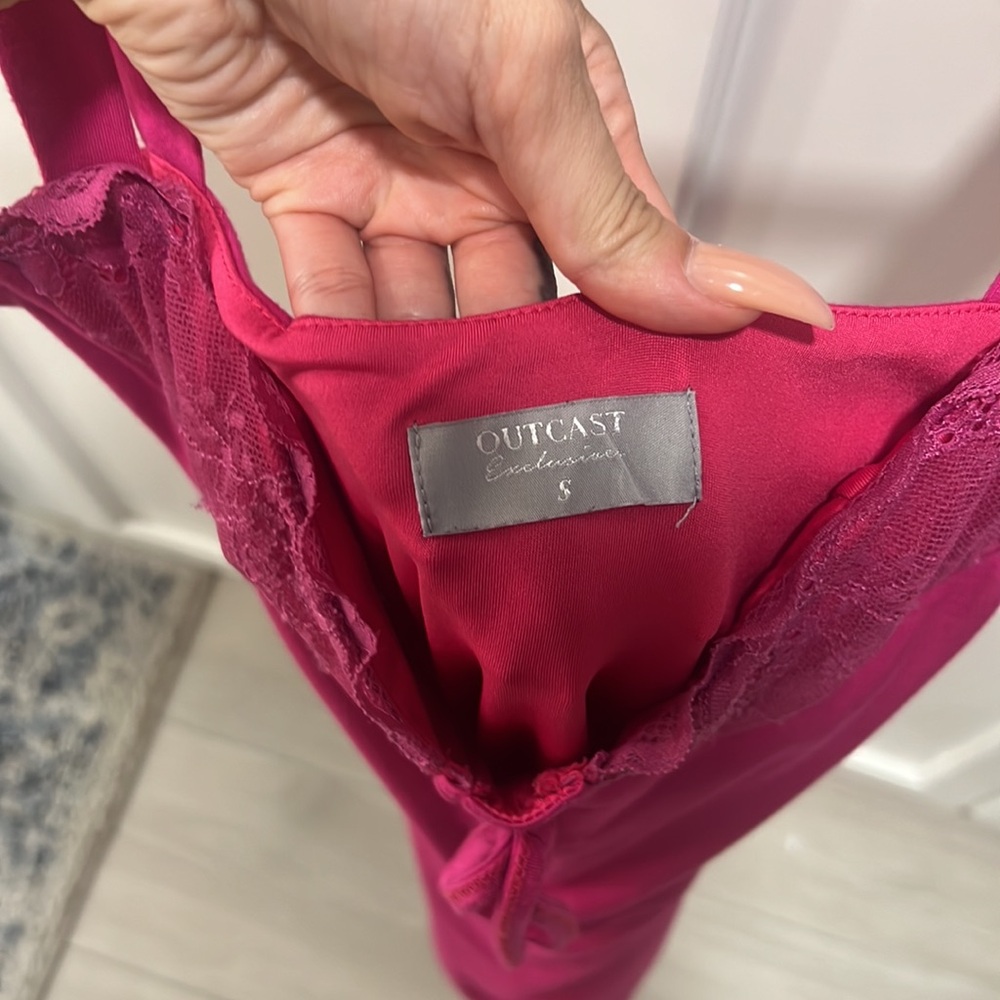 Chic Fuchsia Mini Dress - Picture 4 of 4